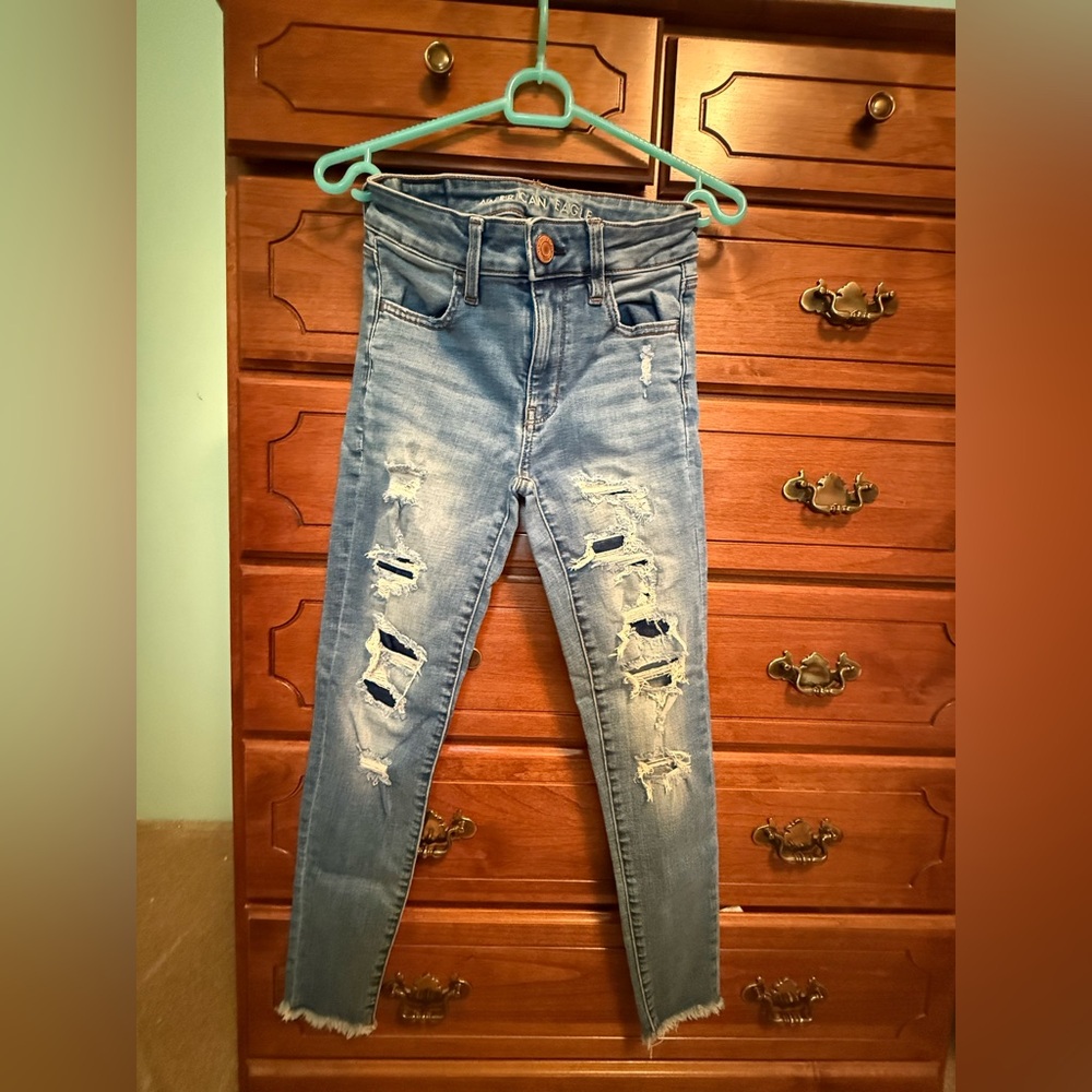 American Eagle Outfitters High Rise Distressed Blue Jeans